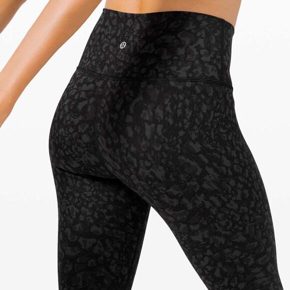Lululemon Wunder Under High-Rise 28" Legging Wild Thing Camo Size 4 EUC W5BTES - Picture 4 of 12
